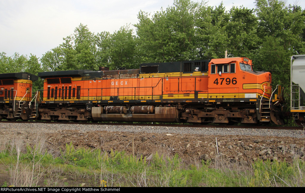 Ex-BNSF Dash 9